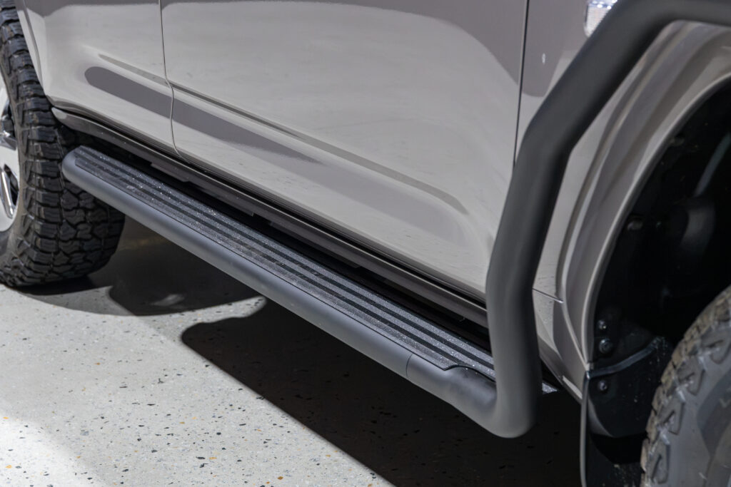 ARB Summit Side Rails and Steps fitted to Rick's Toyota LandCruiser 300 Series.