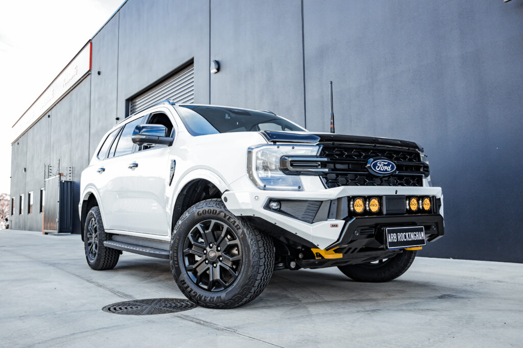 White Ford Everest with ARB Zenith Bull Bar, ARB Nacho lights and rated recovery points outside ARB Rockingham